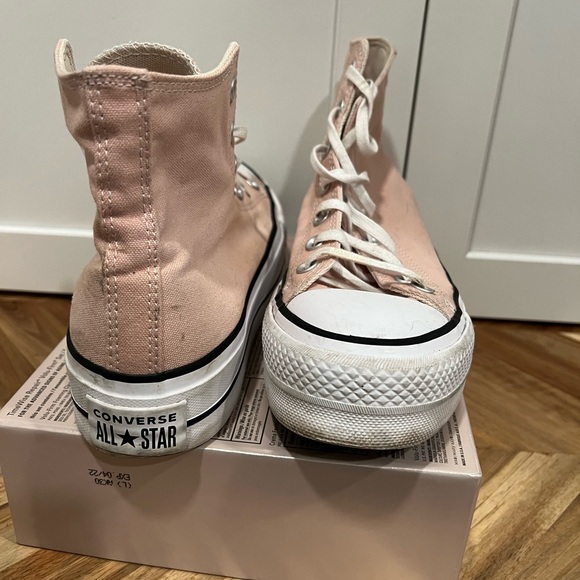 Converse high tops pink size 8 platform or thick soles - Picture 2 of 12